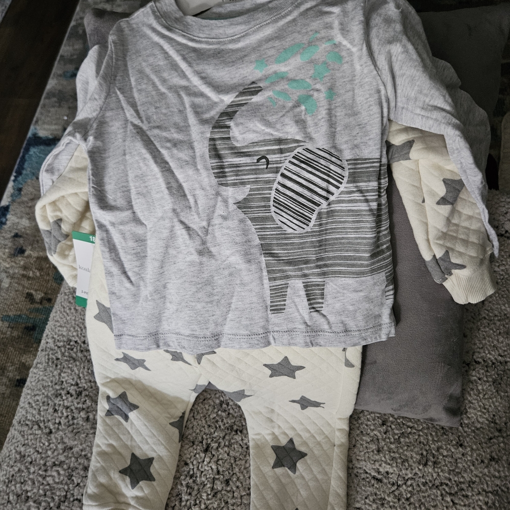 NWT Koala Baby Starry Gray and White Kids Jogger Set - 18mo - Picture 4 of 4